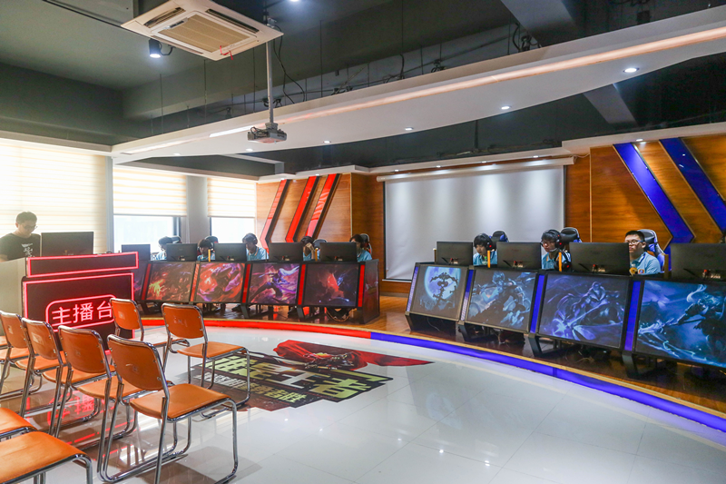 “新華互聯網杯”XCG英雄聯盟爭霸賽全國總決賽