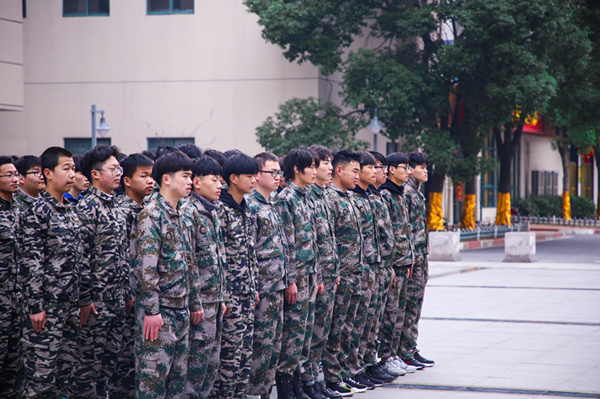 “三教三訓(xùn)”之綠裝紅顏，勇往直前！