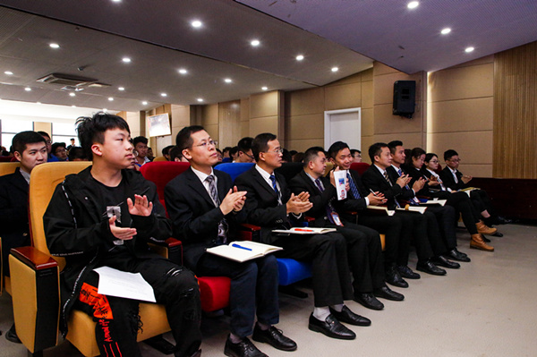 南京新華2019年度上半年教學質(zhì)量月啟動儀式隆重舉行 南京新華2019年度上半年教學質(zhì)量月啟動儀式隆重舉行