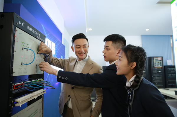 教學(xué)研發(fā)顯實力，新華互聯(lián)網(wǎng)科技五大<a href=http://njxh.cn target=_blank class=infotextkey>專業(yè)</a>特色學(xué)院亮點解析！