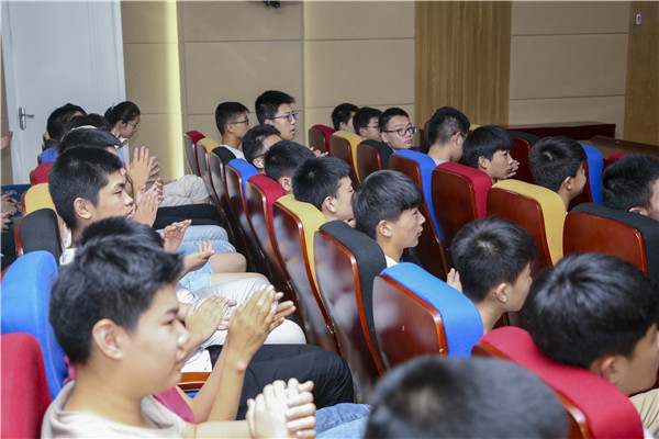 “破繭成蝶”一場關(guān)于電商設(shè)計(jì)的革命 “破繭成蝶”一場關(guān)于電商設(shè)計(jì)的革命