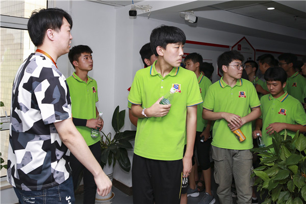 年輕就來“競”——新華學子互聯網企業體驗之旅