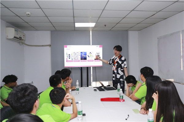 年輕就來“競”——新華學子互聯網企業體驗之旅