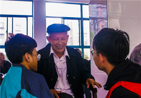 你我志愿心，傳遞敬老情——南京新華學子走進秣陵街道敬老院