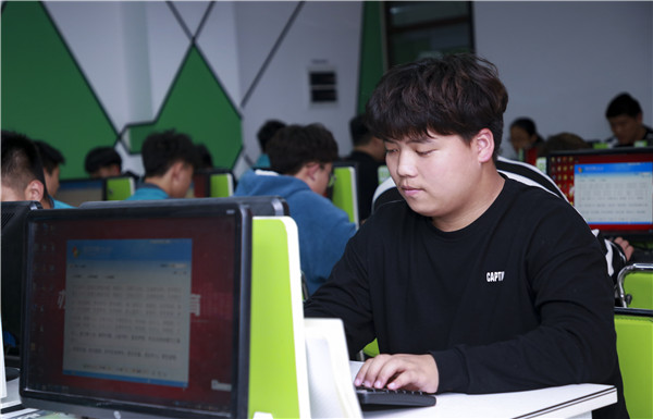 熱烈祝賀“輕舞飛揚(yáng)，彈指如風(fēng)”計(jì)算機(jī)基本功大賽成功舉行！