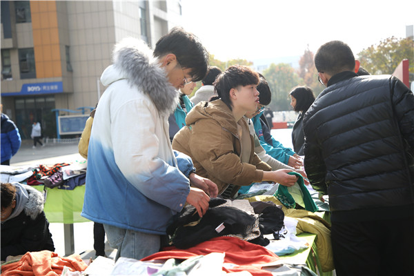 初中畢業(yè)可以學(xué)電商么?好學(xué)么? 初中畢業(yè)可以學(xué)電商么?好學(xué)么?