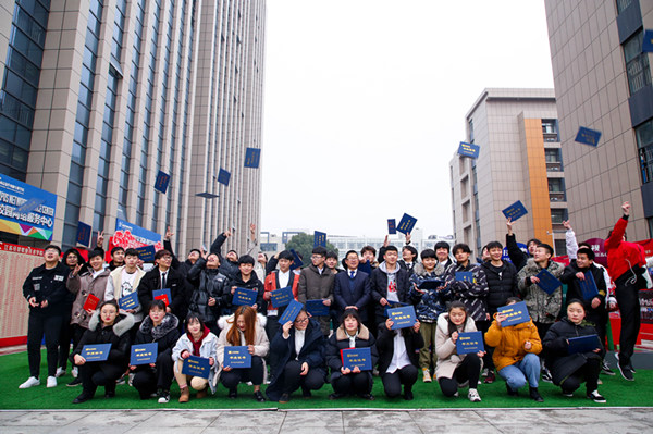 南京新華的學費多少,<a href=http://njxh.cn target=_blank class=infotextkey>專業(yè)</a>學費多少? 南京新華的學費多少,<a href=http://njxh.cn target=_blank class=infotextkey>專業(yè)</a>學費多少?