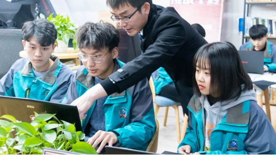 國家發布16個新職業—人工智能看新華