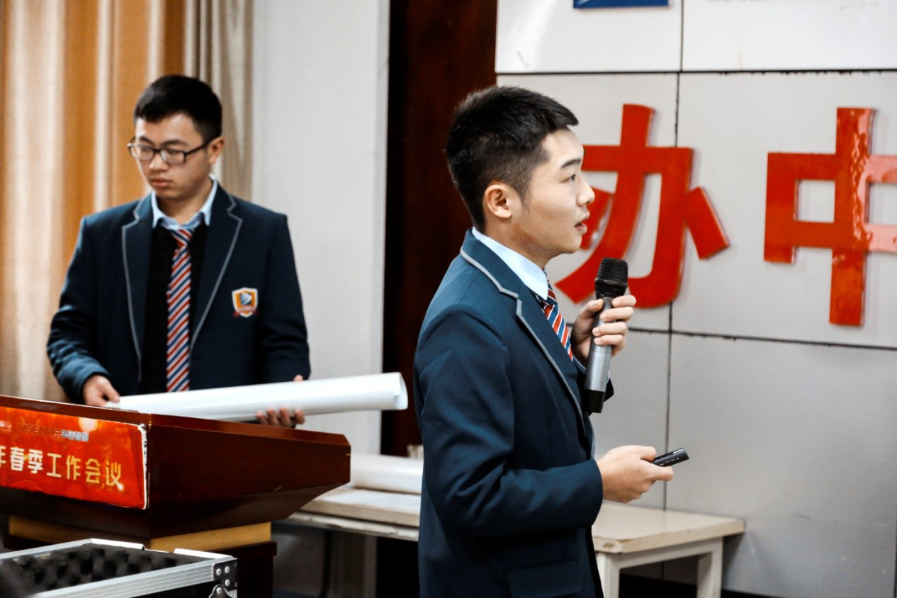 肩負職教強國重任，新華電腦學校升級“五項能力”培養互聯網高技能人才！