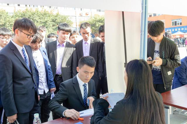 新華互聯(lián)網(wǎng)科技校企合作多方聯(lián)動，共建人才生態(tài)圈！