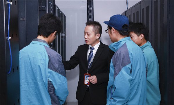 盤點男生最吃香的十大職業：工作體面，收入高