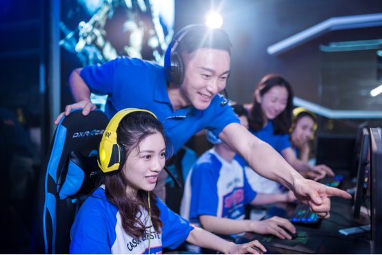 速來圍觀！知名演員直播探校，為高薪<a href=http://njxh.cn target=_blank class=infotextkey>專業(yè)</a>代言！