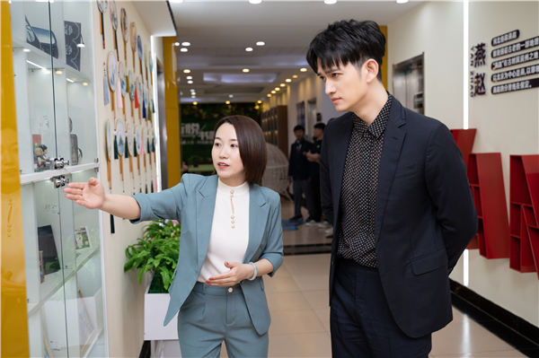 馬可來新華重拾校園生活，青春“競”是精彩！