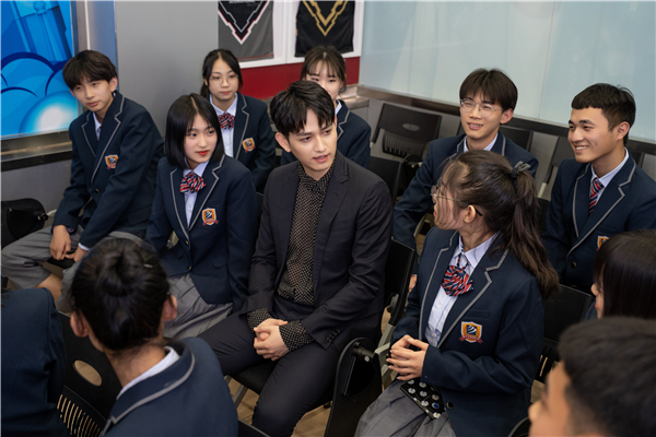 馬可來新華重拾校園生活，青春“競”是精彩！