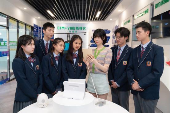 新華互聯網科技教學怎么樣？演員盧杉這么說