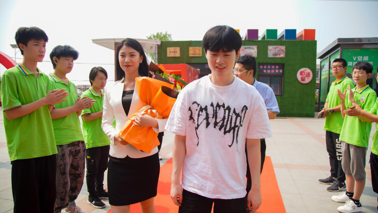 《老師來了》公開課全新起航，“護國螳螂”靈藥激情開講！