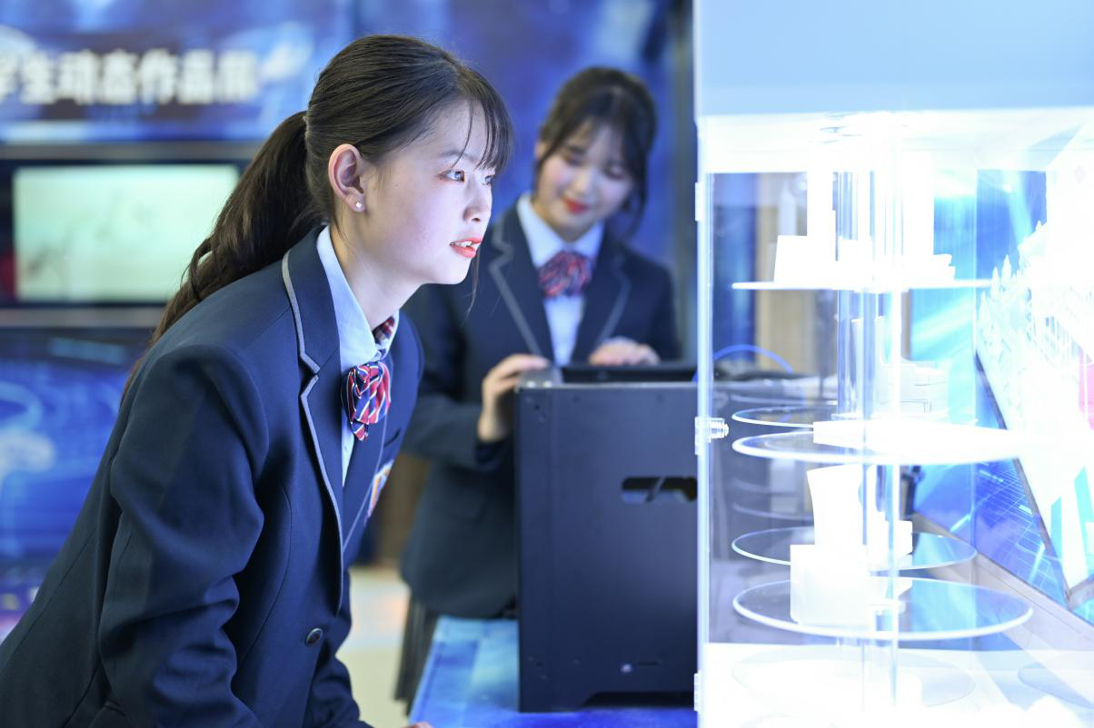 要搞大事情！6月23日盧東旭要去新華上學了！