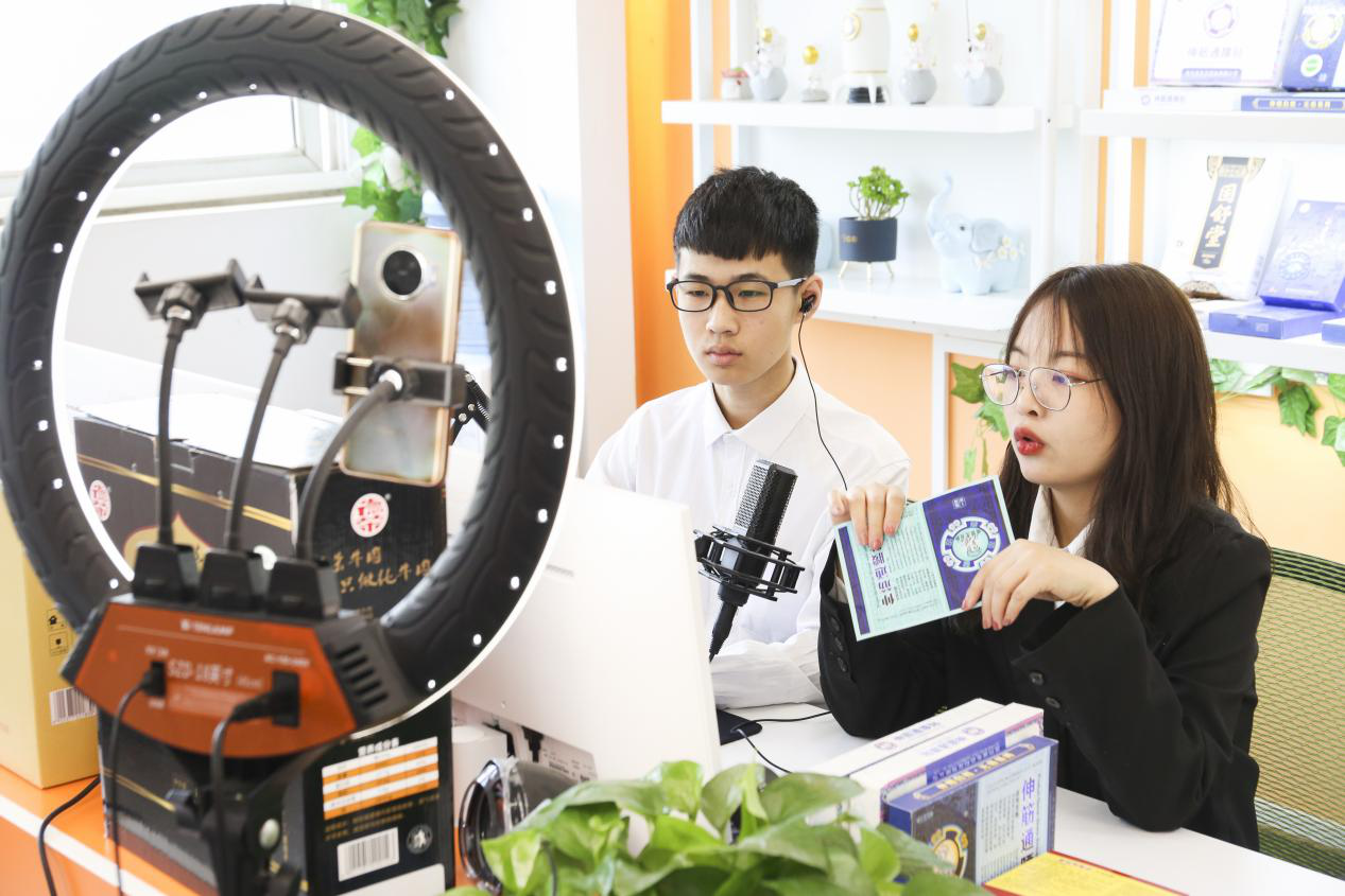 校企共贏 揭開新華電腦教育六大產教融合實訓基地神秘面紗