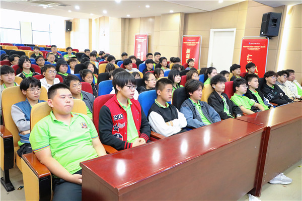 大咖進校園|“互聯網+”時代的設計人才需求