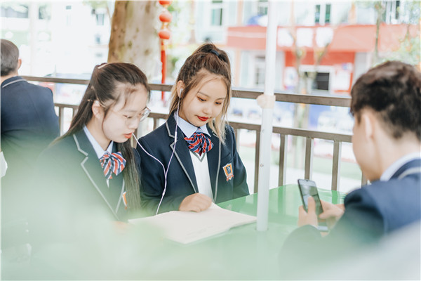 女生上技校，學什么<a href=http://njxh.cn target=_blank class=infotextkey>專業</a>好？