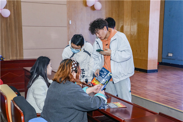 就業保障丨企業進校園，助力南新學子就業