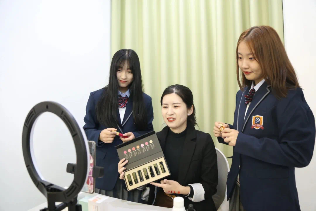 新職業“轉正”標準，互聯網營銷師初中畢業即可報名！