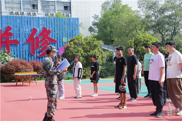 青春飛揚 逐夢啟航|南京新華2022春季素質拓展周開始啦! 青春飛揚 逐夢啟航|南京新華2022春季素質拓展周開始啦!