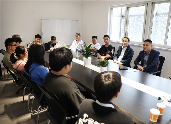 暖心回訪見證成長，愛與責(zé)任一路相隨