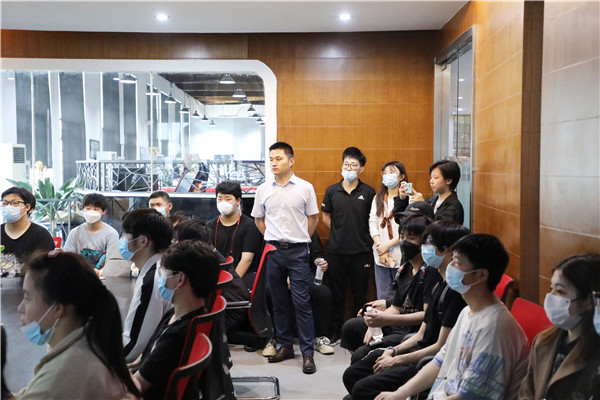 互聯網之旅|南京新華赴唯晶科技參觀活動圓滿落幕