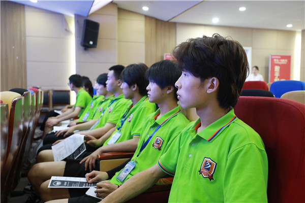 菁英訓練營職業體驗周|南京新華模擬面試活動成功舉辦