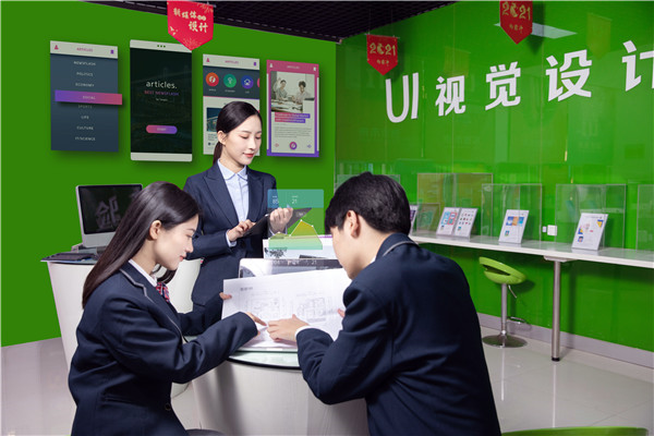 適合初中畢業上的學校？