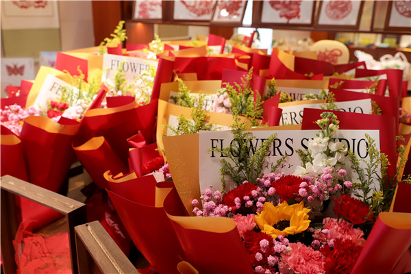 家校同心 共育英才|互聯網應用2303平面實訓課程結課答辯見證會圓滿成功