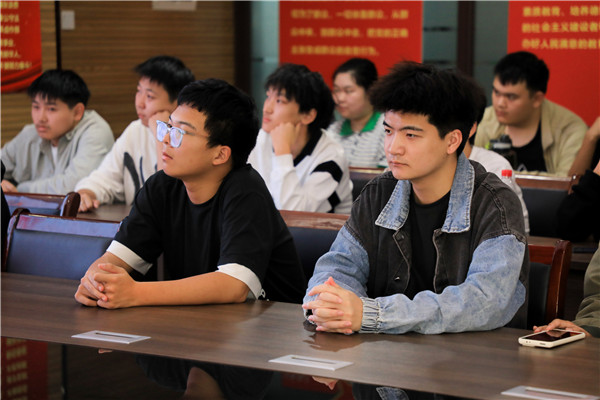 大咖進(jìn)校園|動(dòng)漫行業(yè)探究及發(fā)展趨勢分析