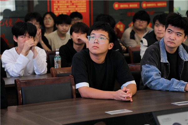 大咖進(jìn)校園|動(dòng)漫行業(yè)探究及發(fā)展趨勢分析