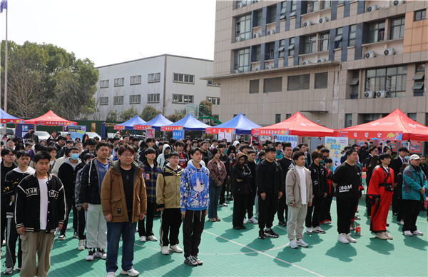 追光有“你”，歡迎“新”上人 南京新華電腦專修學校2024年春季社團招新大會順利收官