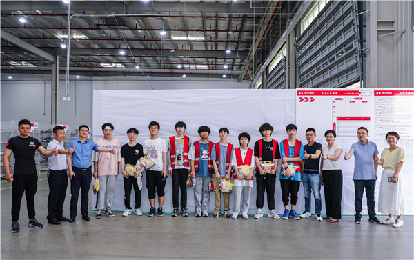 實習正當時，慰問暖人心 ——南京新華電腦專修學院慰問京東618項目實習生