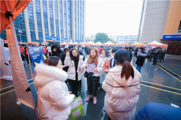 初高中女生畢業學什么技術好？