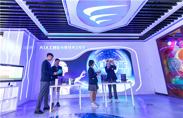 南京初中畢業不想上高中讀什么學校好？