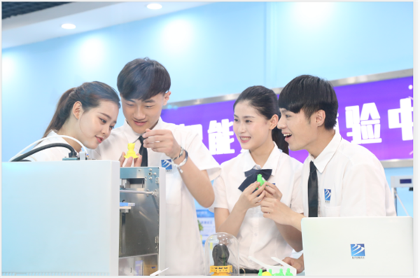 【媒體關注】為什么學互聯網新技術，要來新華？