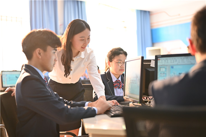 新華專業說影視動漫專業——用技術雕琢藝術夢想的專業