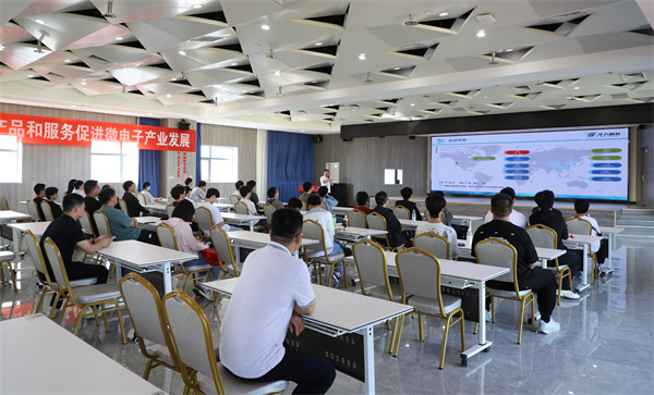 初中畢業男生學什么計算機相關專業有前途？