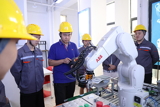 中考失利別怕，職校也能拼未來