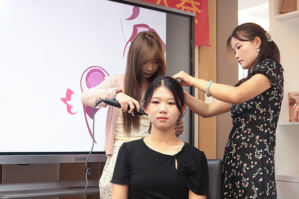 中考失利？職校讓你技能致富