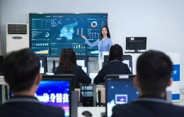 產教融合育工匠，新華職教周帶你共享職業教育！