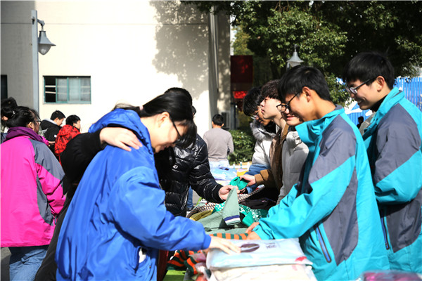 雙十二電商折扣哪家強？來看看魔創直播吧!