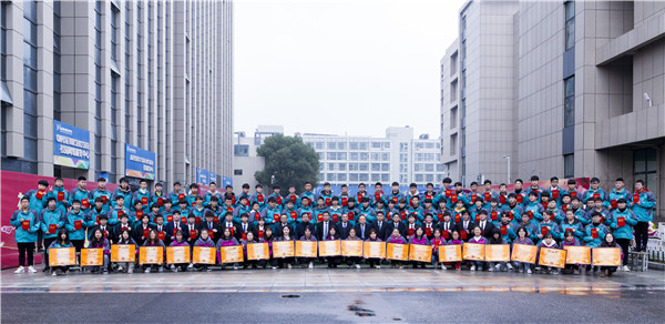 不忘初心，砥礪前行—南京新華2019年度學生工作總結暨表彰大會圓滿落幕！