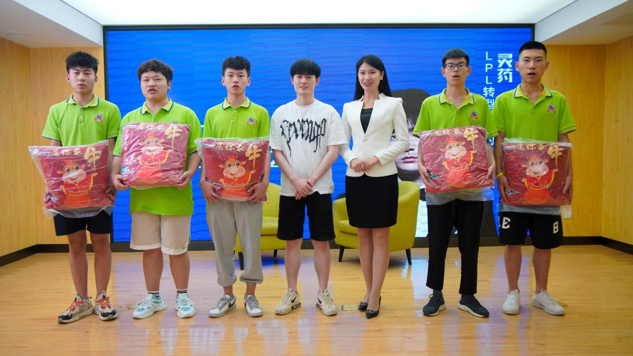 《老師來了》公開課全新起航，“護國螳螂”靈藥激情開講！