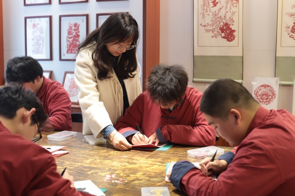 南京新華非遺大講堂：傳統藝術綻放新光彩